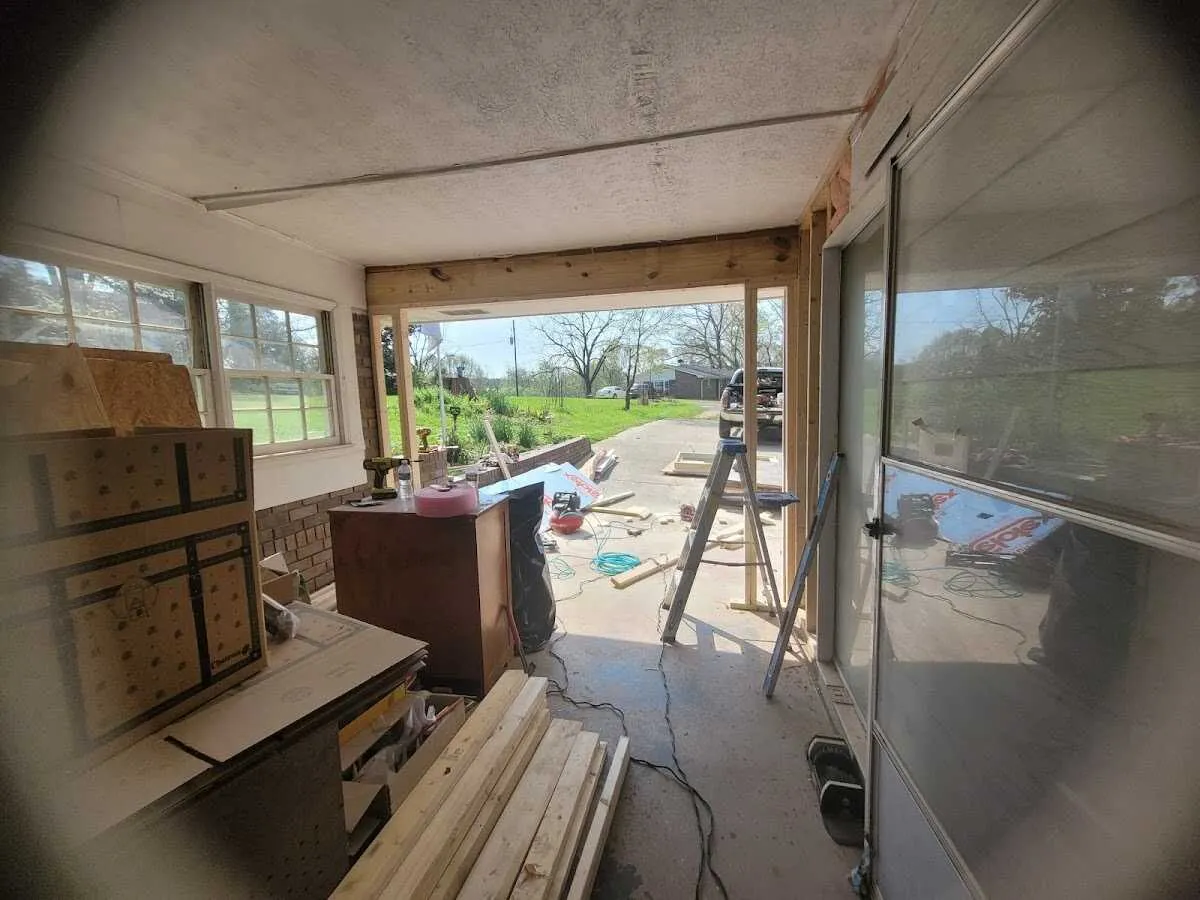 Air movers and dehumidifier for Drying & Dehumidification in Sweden